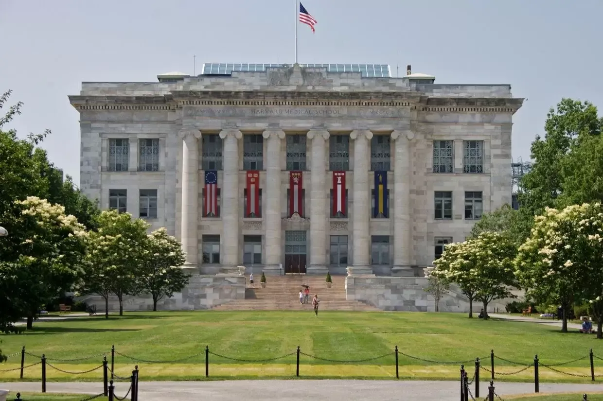 AQSH Harvard universitetiga federal mablag‘ ajratishni tekshirmoqda